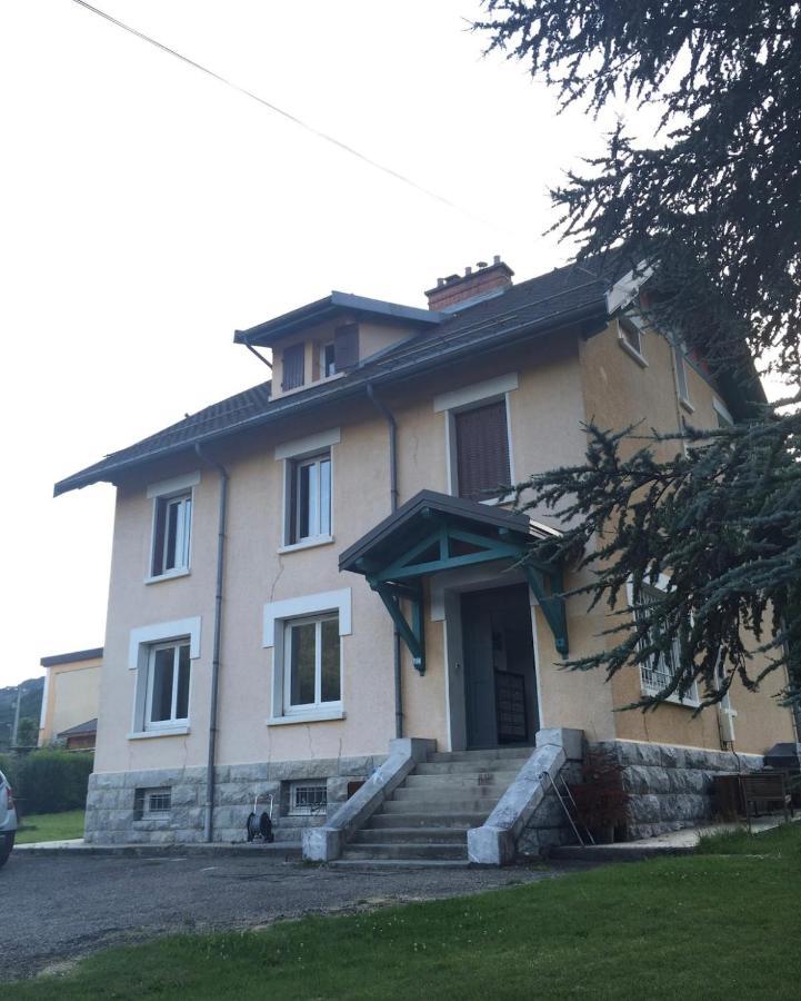 Bed and Breakfast Refuges Sous Les Toits Bourg-Saint-Maurice Exterior foto